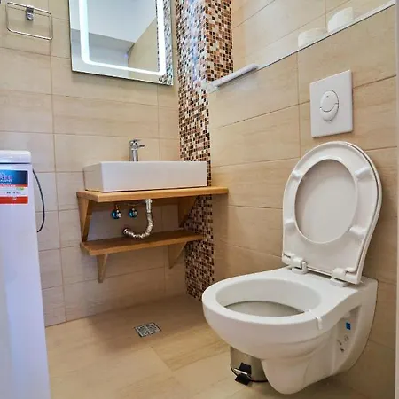 Sunny Lake Apartments With Breathtaking View Apartmán Mamaia