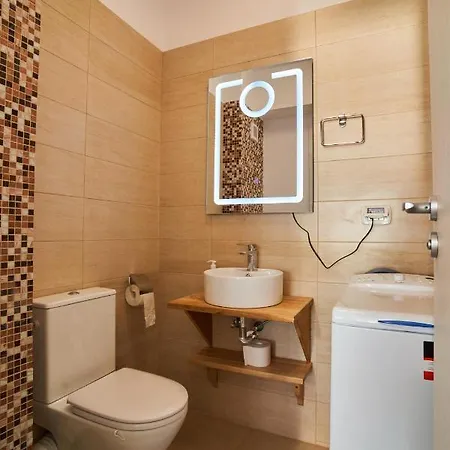 Apartmán Sunny Lake Apartments With Breathtaking View